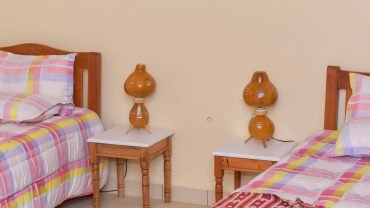 Hotel, Convention & Exhibition Center | large pool 🏊🏿 | Lux Hotel rooms 💤 and green open spaces 🌴🌿 great for group-friendly dining 🥩 All in the warm Savannah ☀